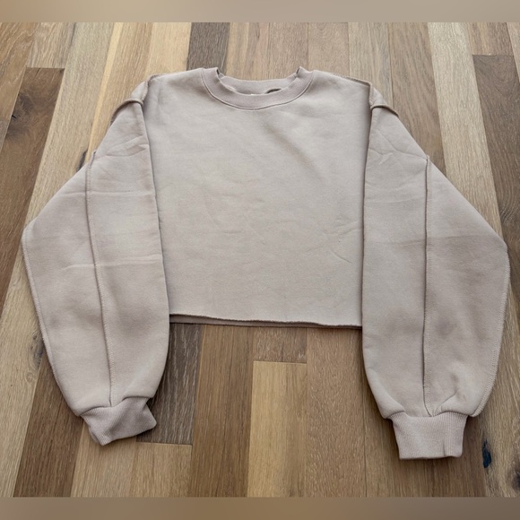 Amazhiyu Tops - Amaziyu Women’s Beige Cropped Sweatshirt